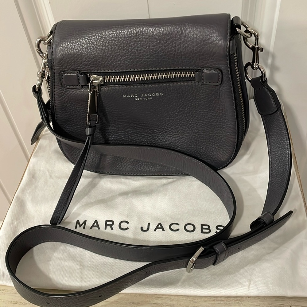 MARC JACOBS NEW YORK Zip Around Saddle Bag Crossbody